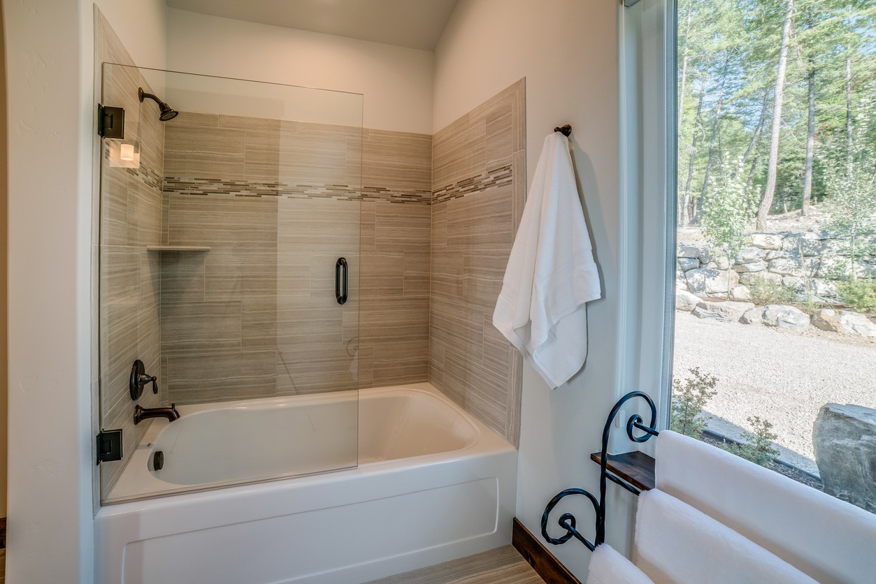 Shower & Tub Repair in Highland